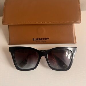Burberry Black Sunglasses with Tan Case